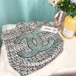 NWT - CHANEL VIP Novelty Tweed Tote